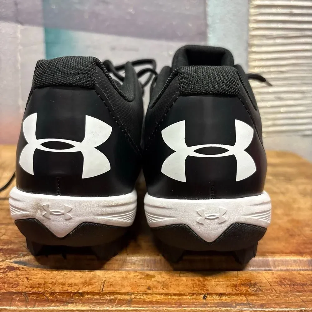 Under Armour Men’s 6.5 Lead Off Baseball Cleats Rubber Spikes Athletic Black Wht